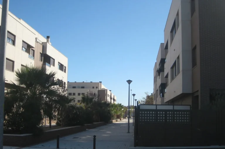 PLURIFAMILIARES - 57 VIV. PLURIF. EN R-4, ZAFRA, BADAJOZ