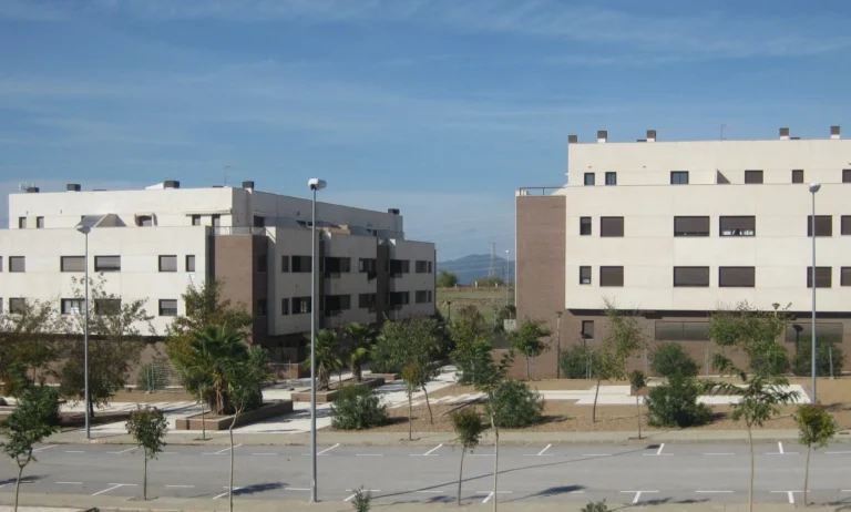 PLURIFAMILIARES - 57 VIV. PLURIF. EN R-4, ZAFRA, BADAJOZ