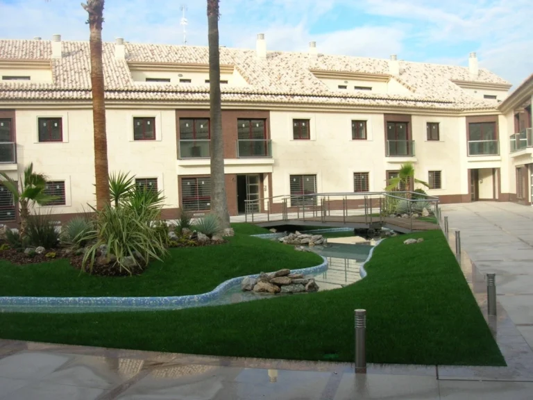 PLURIFAMILIARES - 78 VIVIENDAS, en Calle Avellano, UA.-30, BADAJOZ