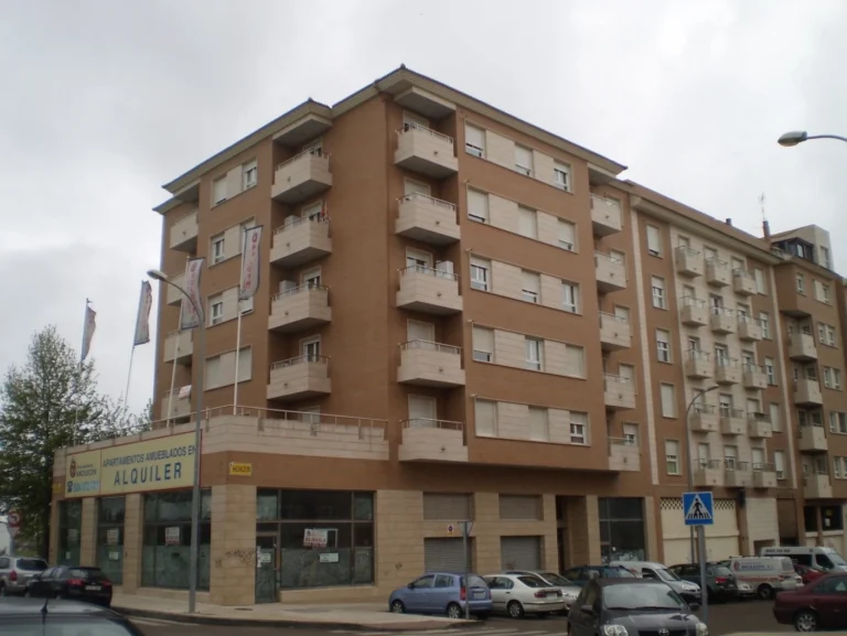 PLURIFAMILIARES - 25 VIV. PARCELA B-13.5 DEL PP. CERRO DEL VIENTO en BADAJOZ