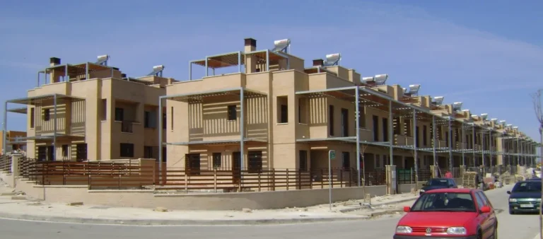 UNIF - 47 VIVIENDAS UNIFAMILARES EN MANZANA M-9 DEL PP. SUP-2.1 en CACERES